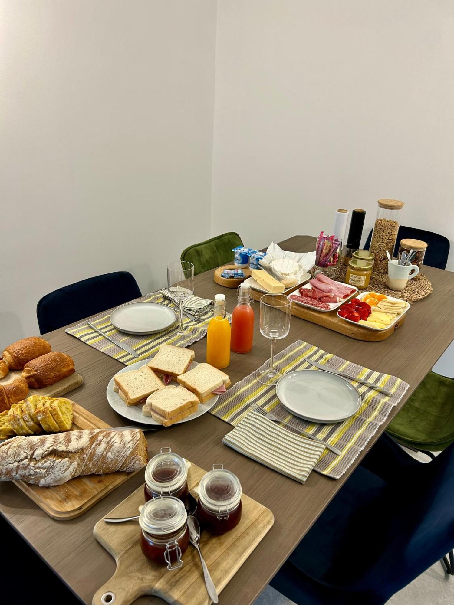 Bed and Breakfast Mon Chemin Prive Mirabel-aux-Baronnies Екстер'єр фото